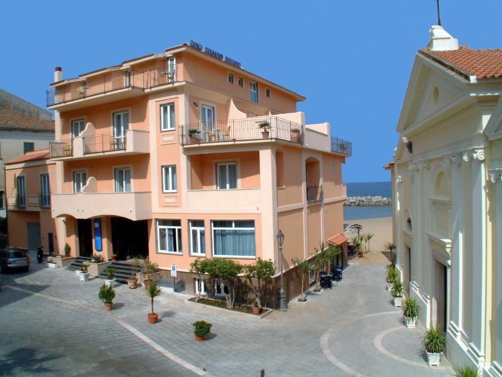 New Hotel Sonia Santa Maria di Castellabate Ngoại thất bức ảnh
